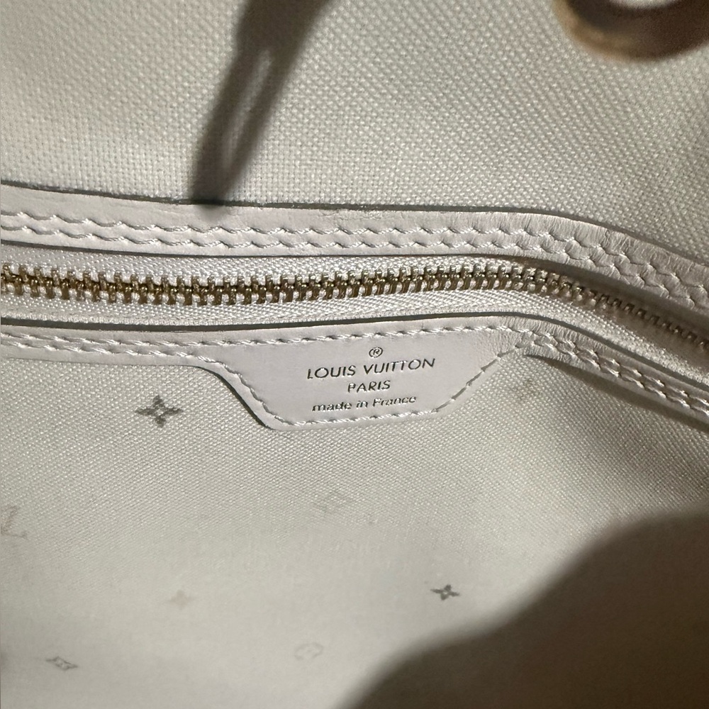 Louis Vuitton Limited Edition “Spring In The City” Khaki MM - Picture 13 of 14